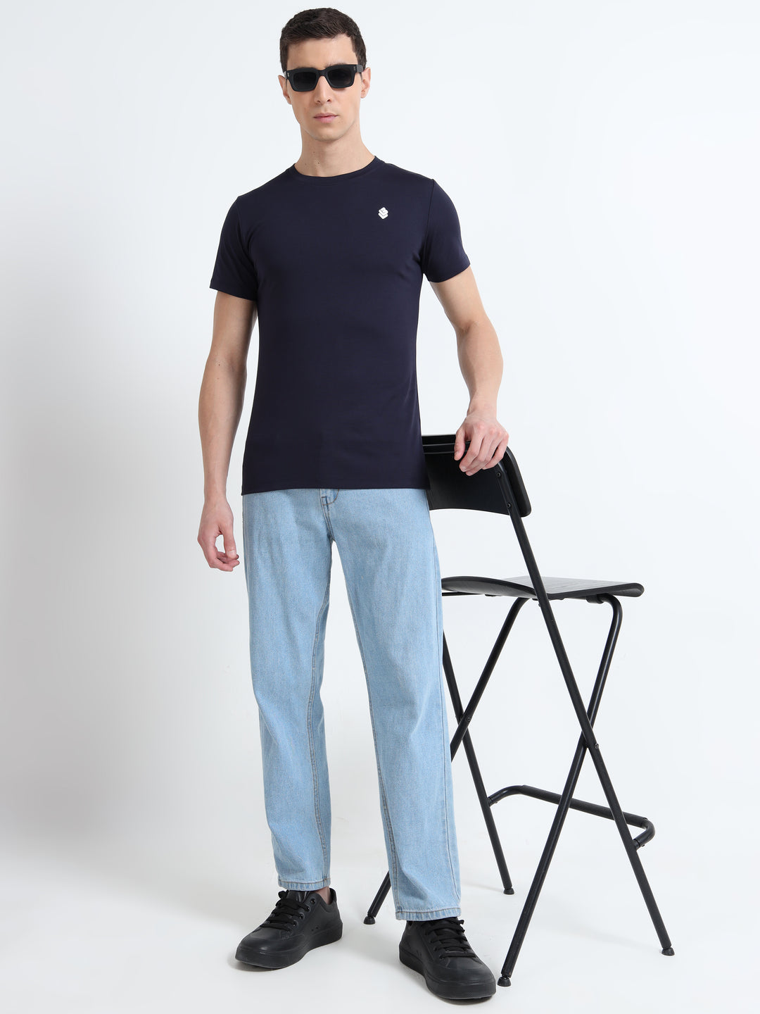 Men's Solid Navy Round Neck Casual T-Shirt
