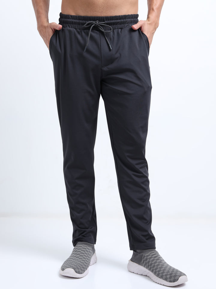 Men's Mid-Rise Elastic Waist  Black Jogger