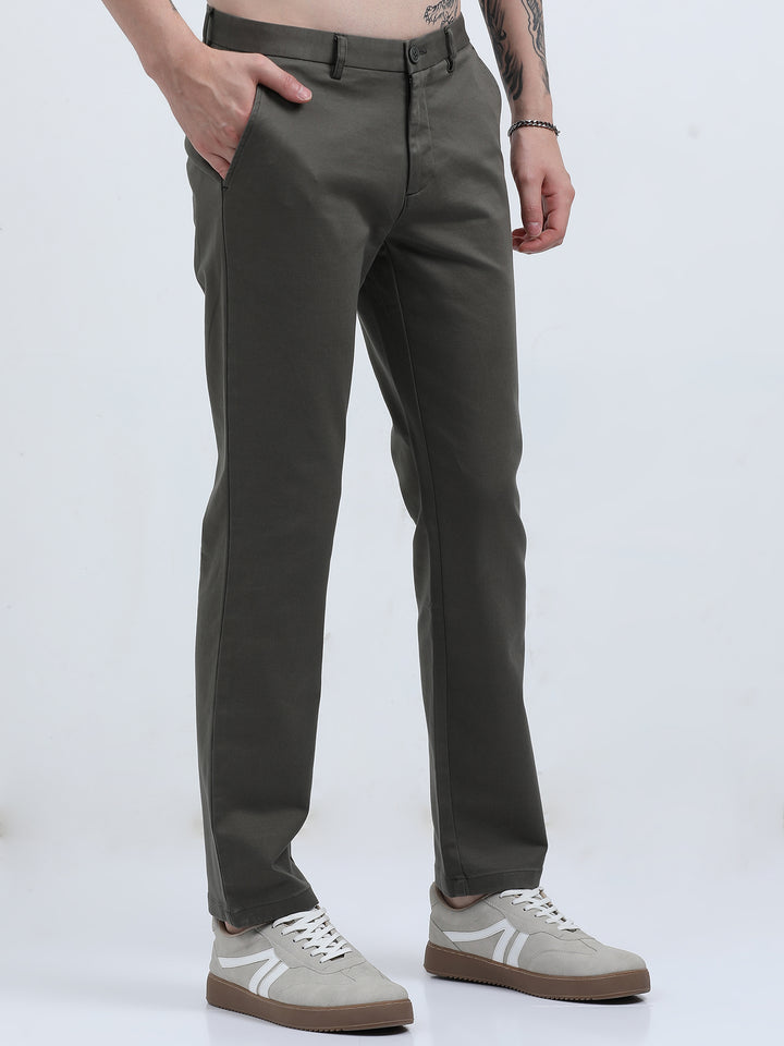 Men's Straight-fit chino in dark olive green Pant