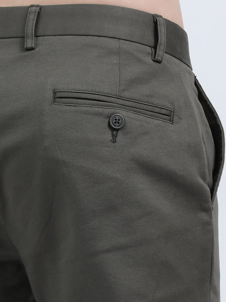 Men's Straight-fit chino in dark olive green Pant
