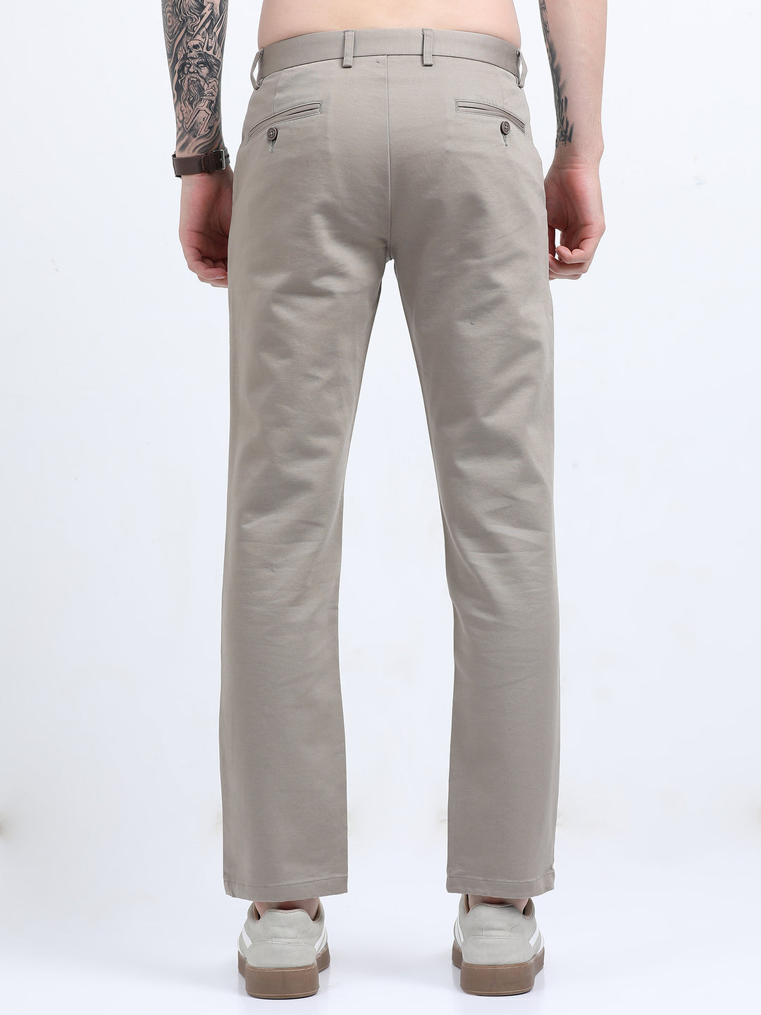 Men's Light taupe chino in a relaxed classic fit Pant